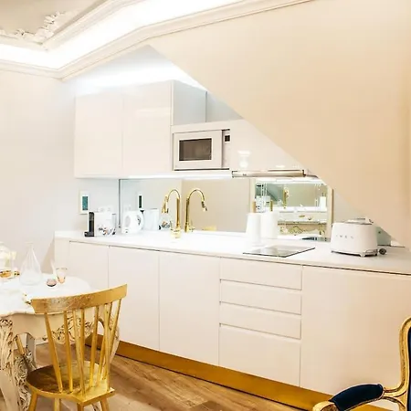 Exquisite Portuguese Soul Alfama 2p